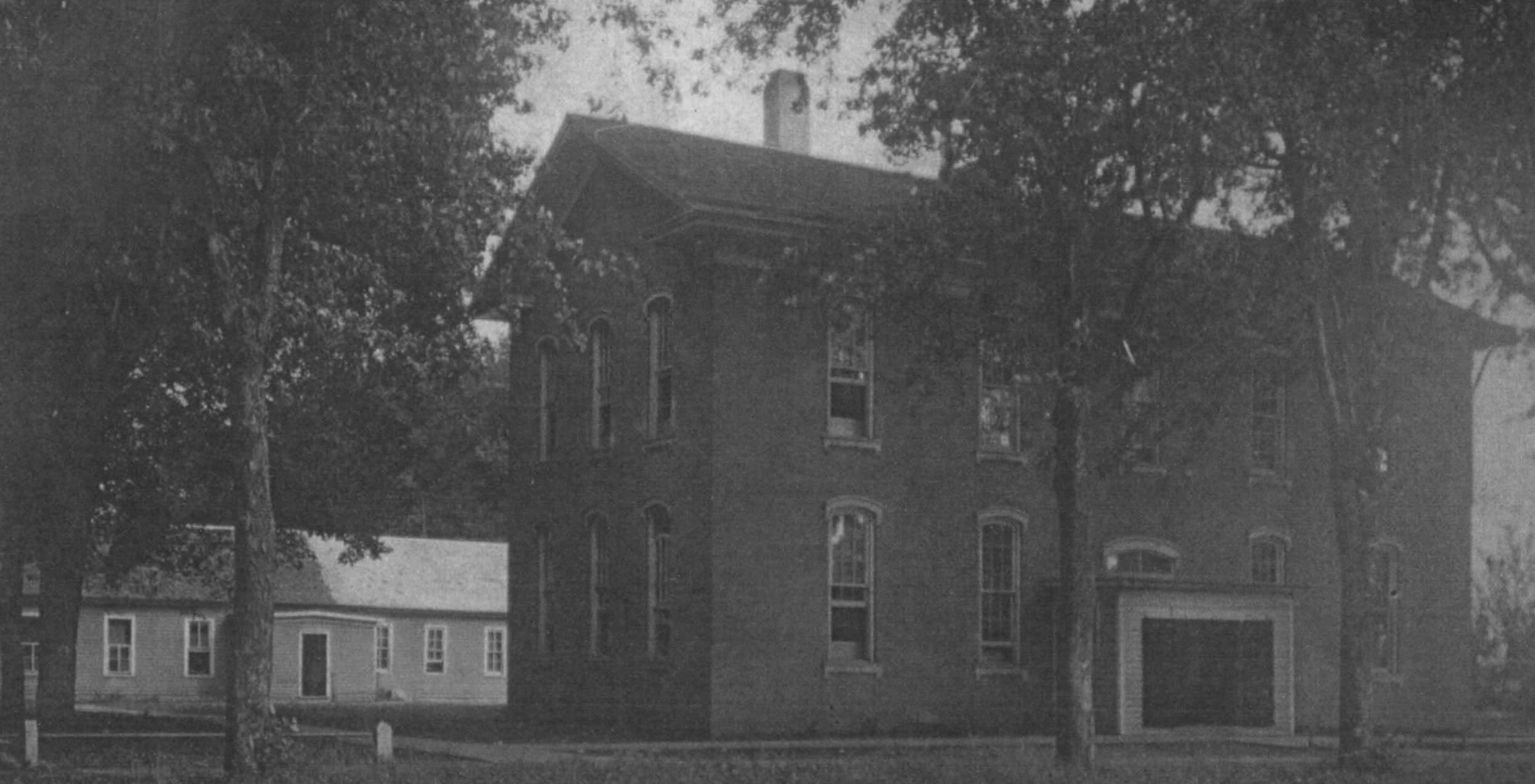 Early Maroa public school building